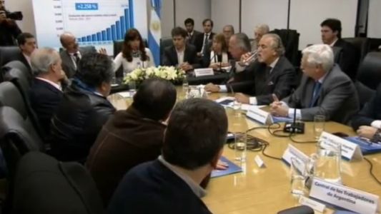 El Gobierno anunció que el nuevo salario mínimo, vital y móvil será de 6.060 pesos