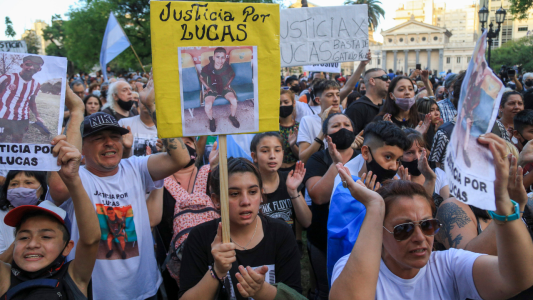 Marchan a Tribunales por el crimen de Lucas González