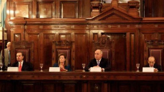 La Corte Suprema declaró inconstitucional la ley de subrogancias