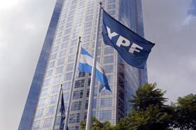 YPF aumentó casi un 5% los precios de los combustibles