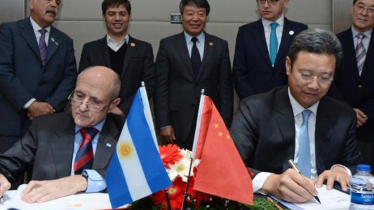 Argentina firmó acuerdo con China para construir centrales nucleares