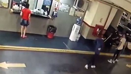 Se entregó el joven menor de edad que golpeó brutalmente a un playero