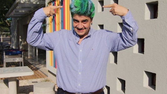 Promesa cumplida: Jorge Macri se tiñó el pelo de verde por el triunfo de Vidal