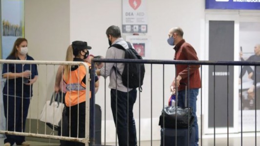 El Gobierno estableció la cuarentena obligatoria para los que lleguen a la Argentina desde África