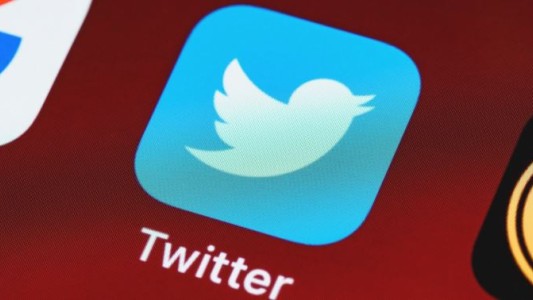 Twitter prohíbe fotos y videos publicados sin consentimiento