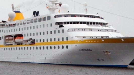 El Ministerio de Salud confirmó que la tripulante del crucero Hamburg dio negativo en coronavirus
