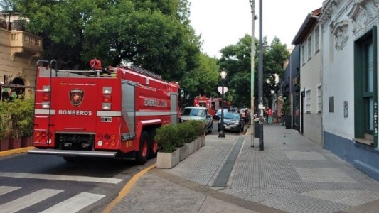 Un hombre fue hospitalizado con quemaduras por incendio en hotel familiar de Palermo