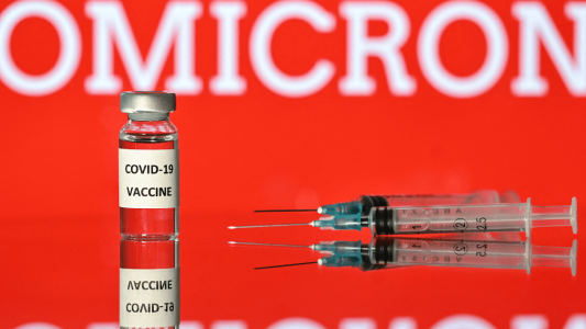 La variante Ómicron del Covid-19 parece tener una tasa de reinfección más alta, advierte la OMS