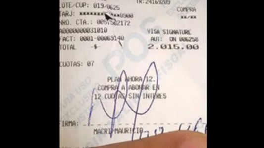 Macri fue a comprar botines y aprovechó el plan “Ahora 12”