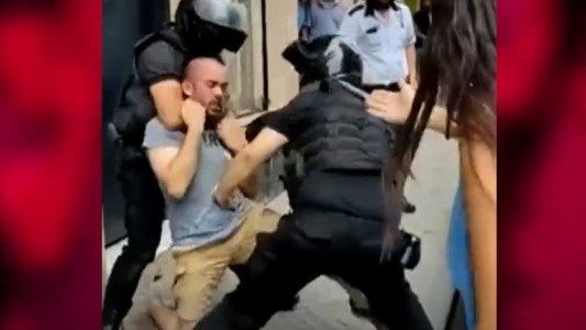 Estacionó mal, discutió y lo detuvieron: uno de los policías dio positivo por cocaína