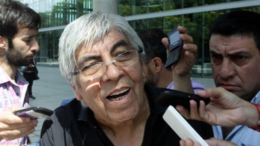 Moyano ratificó el paro de camioneros para el jueves, sin cortes de rutas