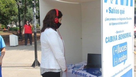 Instalan cabina de sonido en Formosa para experimentar lo que sienten niños autistas por pirotecnia