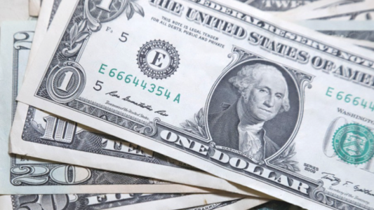 El dólar blue vuelve a subir en un mercado cambiario caliente