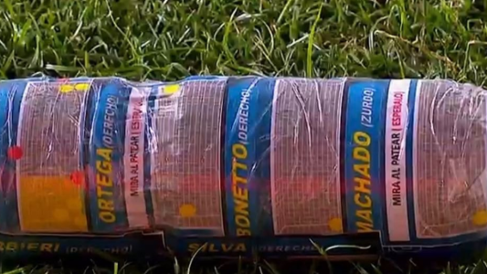 El arquero de Barracas Central tenía un "machete" para atajar los penales contra Quilmes