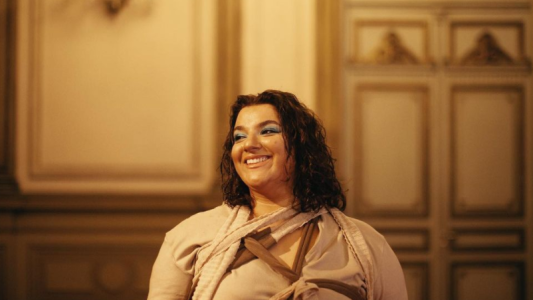 Luz Gaggi, ex participante de La Voz Argentina, lanzó su primer single titulado "SED"