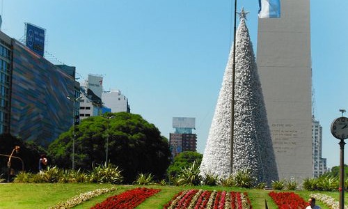 Organizaciones sociales convocan a una Nochebuena en el Obelisco por "una Navidad sin hambre en la Ciudad"
