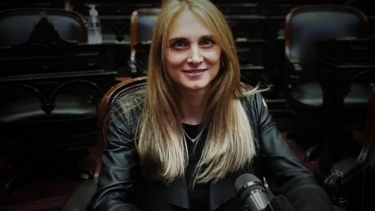 "Error mío": pidió disculpas la diputada que asumió y se fue a Disney mientras su espacio perdía por un voto en el Congreso