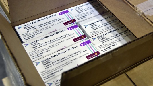 La OMS aprobó la elaboración de la vacuna de AstraZeneca en Argentina