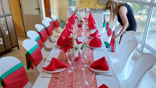 Sorpresa navideña: prepararon una cena especial para el personal de guardia de un hospital en Misiones