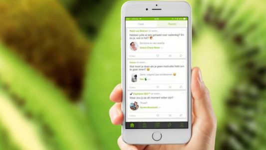 Novedades en la web: un emoticón polémico y una red social "molesta"