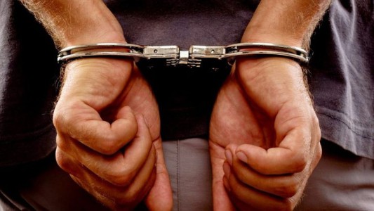 Armado y a caballo, detienen a un hijo del fundador de la banda narcocriminal "Los Monos"