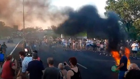 Vecinos de Mataderos cortan la General Paz para protestar por la falta de luz