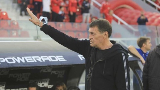 Julio César Falcioni volverá a ser DT de Colón