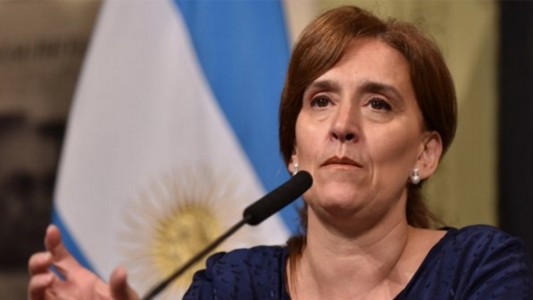 Michetti anunció que habrá al menos 1.600 despidos en el Senado