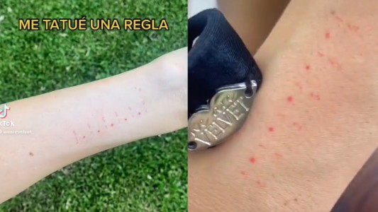 Se tatuó una regla en el brazo porque es fanática de medir cosas