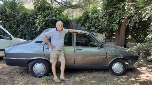 Un auto para el abuelo: su nieto ahorró durante años y le suplió un viejo anhelo