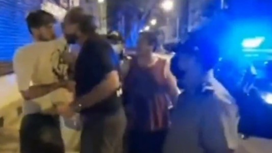 Video: el feroz reto de un padre a su hijo adolescente tras ser detenido por violar normas sanitarias