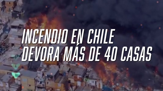 Impactante incendio en Chile devora más de 40 casas - #FlashChat