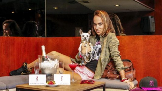 Te presentamos a Aless Gibaja, el youtuber español que es tan famoso como Paris Hilton