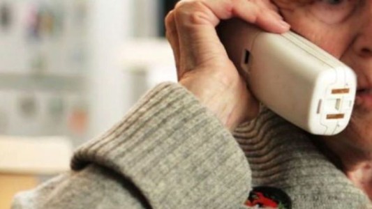 "Mamá, escuchame, tengo Covid", la maniobra de un joven que intentó robarle 33.000 dólares a una jubilada