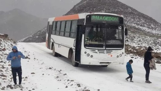 Video: en plena ola de calor, la nieve sorprendió a una parte de Jujuy