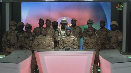 Golpe de Estado en Burkina Faso: el ejército lo anunció por televisión