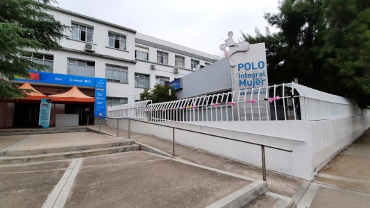 Una adolescente de 14 años apuñaló a su mamá