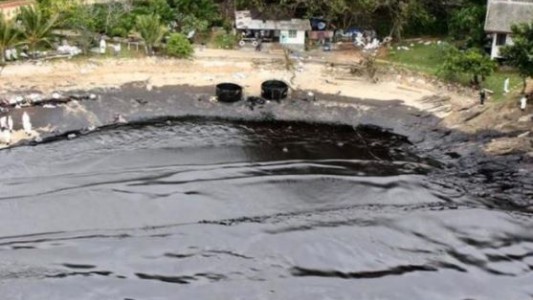 Derrame de petróleo en Tailandia por la fuga en un oleoducto