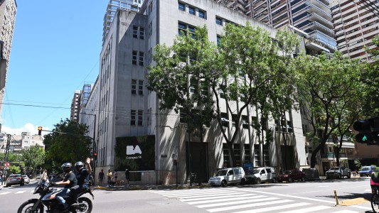 Un edificio público va a remate en Palermo