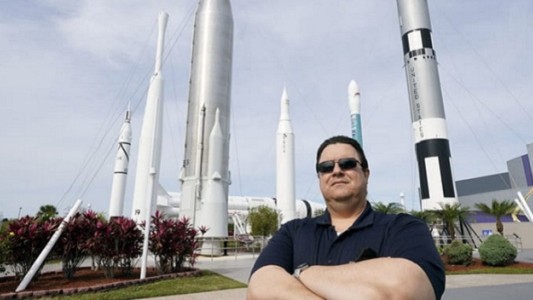 Ganó un viaje al espacio pero no pudo ir por su peso