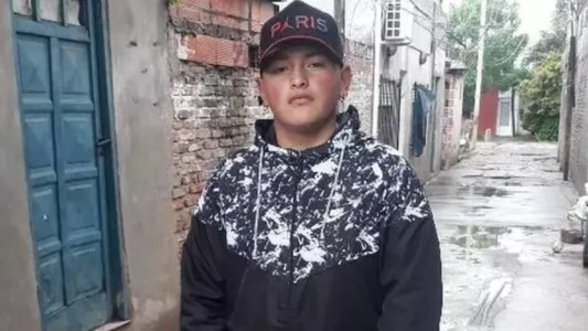 Asesinan a balazos a un adolescente de 15 años en la puerta de una casa de Rosario