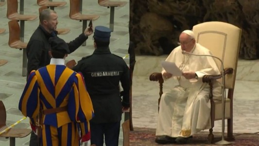 "Dios te rechaza, no eres un rey": un hombre irrumpió a los gritos en una audiencia del papa Francisco