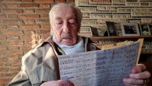 Murió Don Hernán, el abuelo que anotaba los goles de Messi