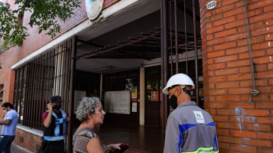 Un obrero herido por la explosión de un tablero eléctrico en una escuela porteña