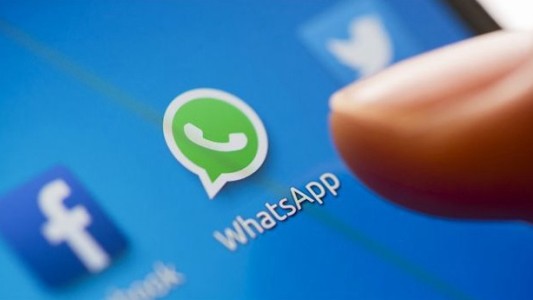 Multa de 110 millones de euros a Facebook por mentir al comprar WhatsApp