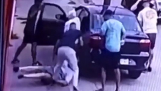 Brutal asalto en el conurbano: delincuentes le fracturaron la mandíbula al hijo de una jubilada para robarle el auto