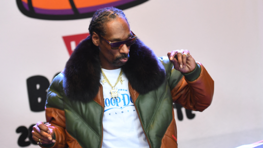 Demandaron al rapero Snoop Dogg por agresión sexual