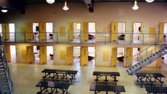 Cómo es la cárcel en la que estará detenido Ricardo Jaime