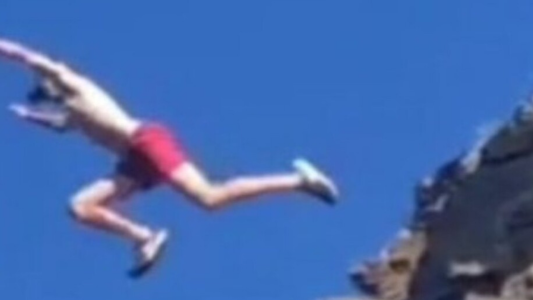 “Cayó mal”: un clavado que pudo ser trágico #Flashchat