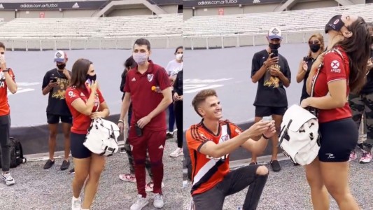 Sorpresa monumental: le propuso matrimonio recorriendo el Museo de River
